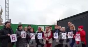 »Прямая линия» без Мариуполя: оккупанты затыкают рты жителям, которых сделали бомжами