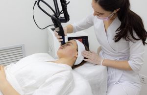 Лазерная шлифовка рубцов при постакне