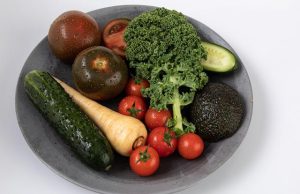 Овощи против фастфуда: ученые нашли простой способ защитить мозг от жирной пищи