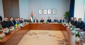 Осторожный прогресс и новые риски для диалога: «РБК-Украина» узнало новые подробности переговоров в Абу-Даби