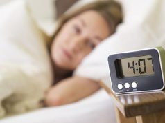 Что делать, если не можешь заснуть? Врач назвал главные причины бессонницы