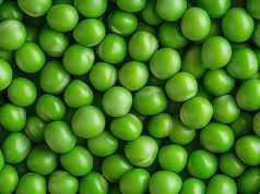 Диетологи назвали простой продукт, который помогает снижать холестерин и поддерживает сердце